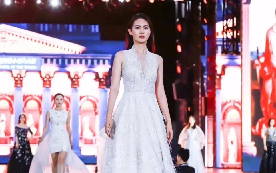 “电梯门”后向妻子转238亿！胜宏科技，又给所有老板上了一课